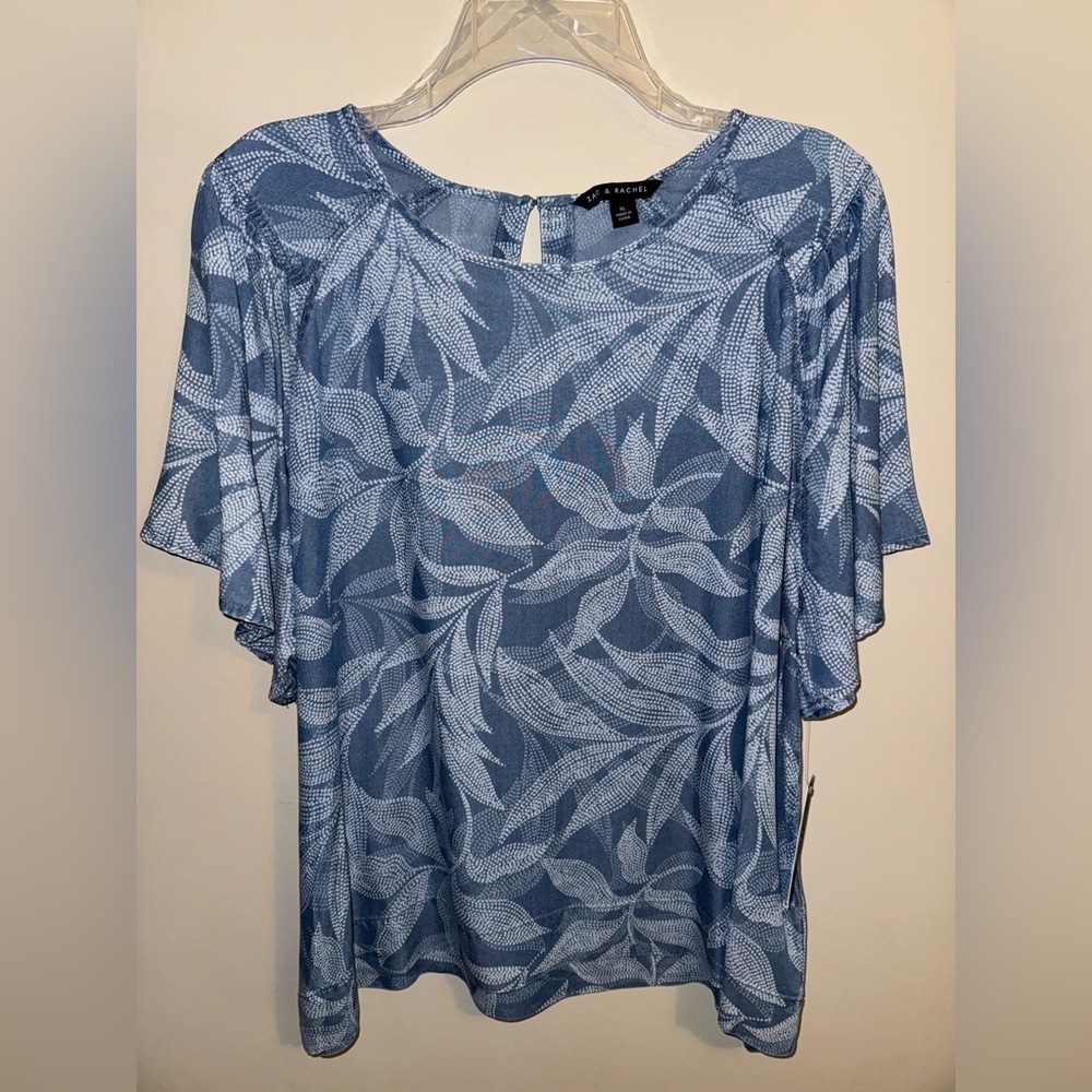 Zac and Rachel Blue Leaf Patterned Women's Top.
